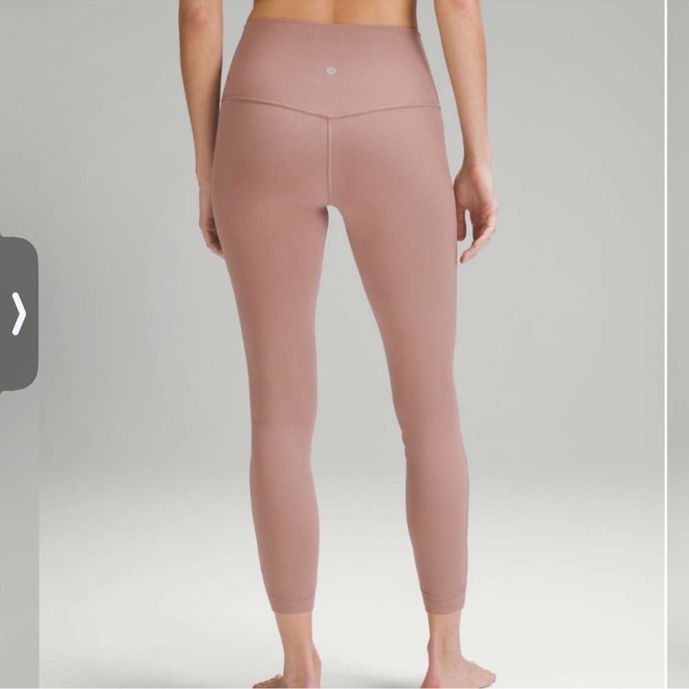 Lululemon Align High-Rise Pant 25"
Twilight Rose Size 10